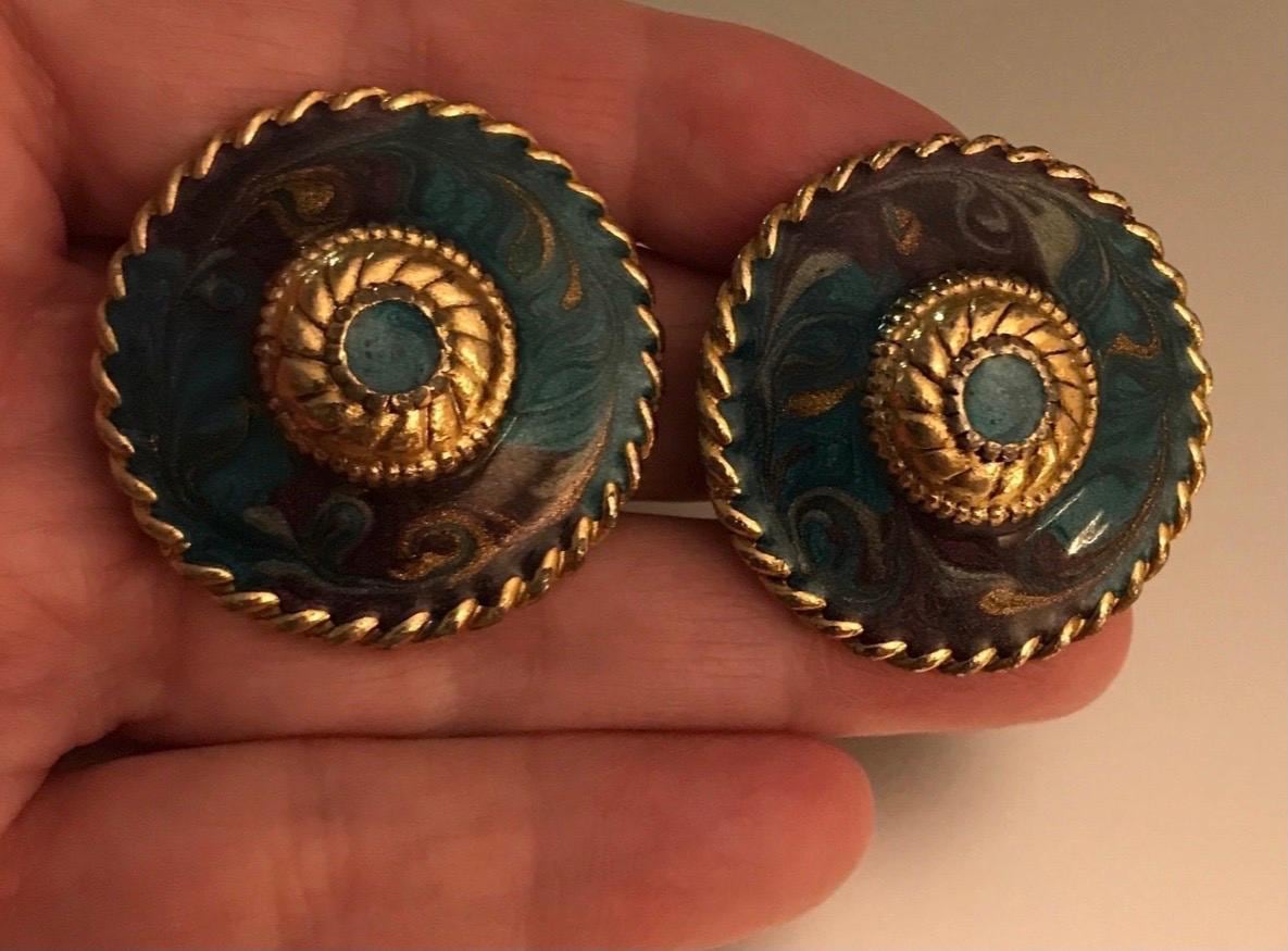 Jay Feinberg Gold tone Spiral Textured Round Clip-On Earrings Jay Feinberg (strongwater) Etruscan Revival Colorful Enamel  main image 3