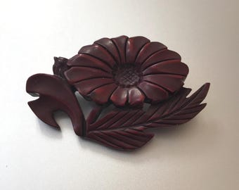 Broche vintage de hoja de flor tallada a mano con alfiler de madera lacada