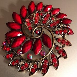 Vintage Red Faceted Marquise Cut AB Rhinestone Gold Tone Brooch.Large!