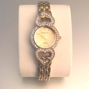 GOLD TONE ARMITRON NOW HEART CHARM BRACELET‎ WATCH Armitron  main image 4