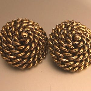 Vintage LES BERNARD Gold tone Twist Rope Domed Clip on Earrings Signed.