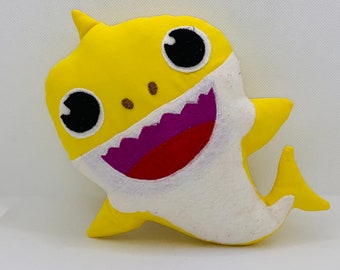 Baby shark| Handmade dolls or decorative pieces