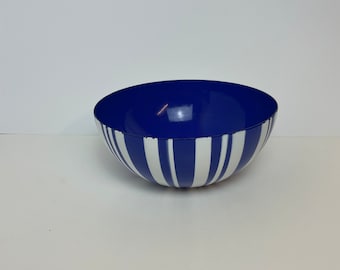 Bol en émail bleu et blanc Cathrineholm Stripes vintage des années 1960 (petits éclats sur les bords)