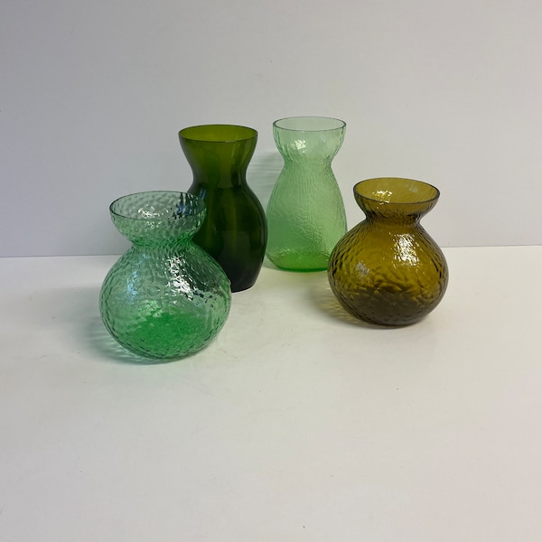 Green and mossgreen hyacinth / bulb forcing glass vases round crackle pattern or oval smooth with optical stripes