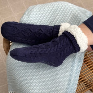 Women's Slipper Socks with Grips Non Slip Soft Cozy Fuzzy Fleece Lined  Cable Knit Socks for Cold Winter 