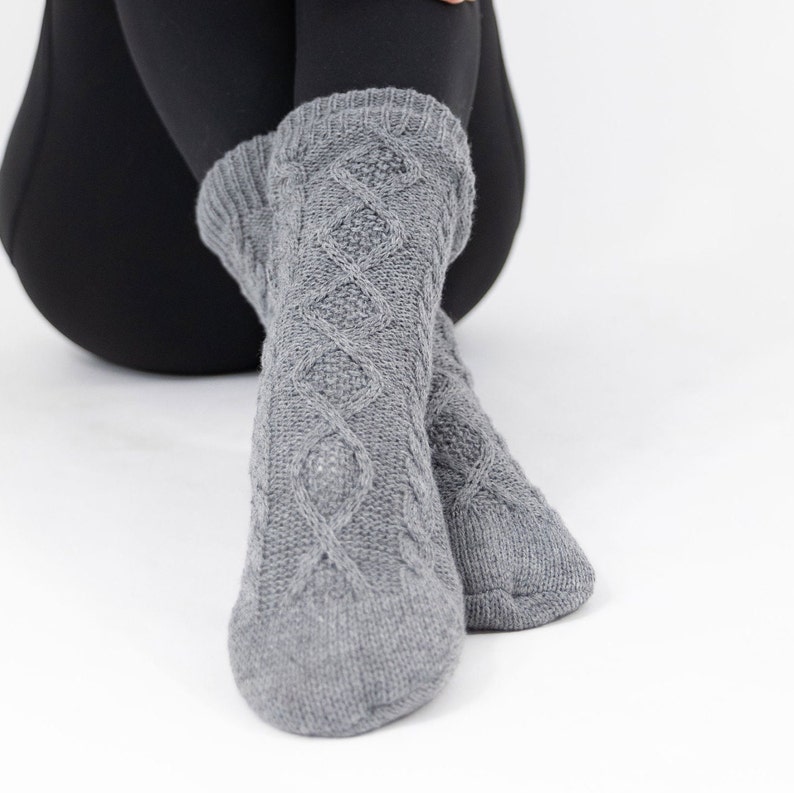 Cable Knit Fleece Lined Slipper Socks for Women, Fuzzy Bed Socks With ...