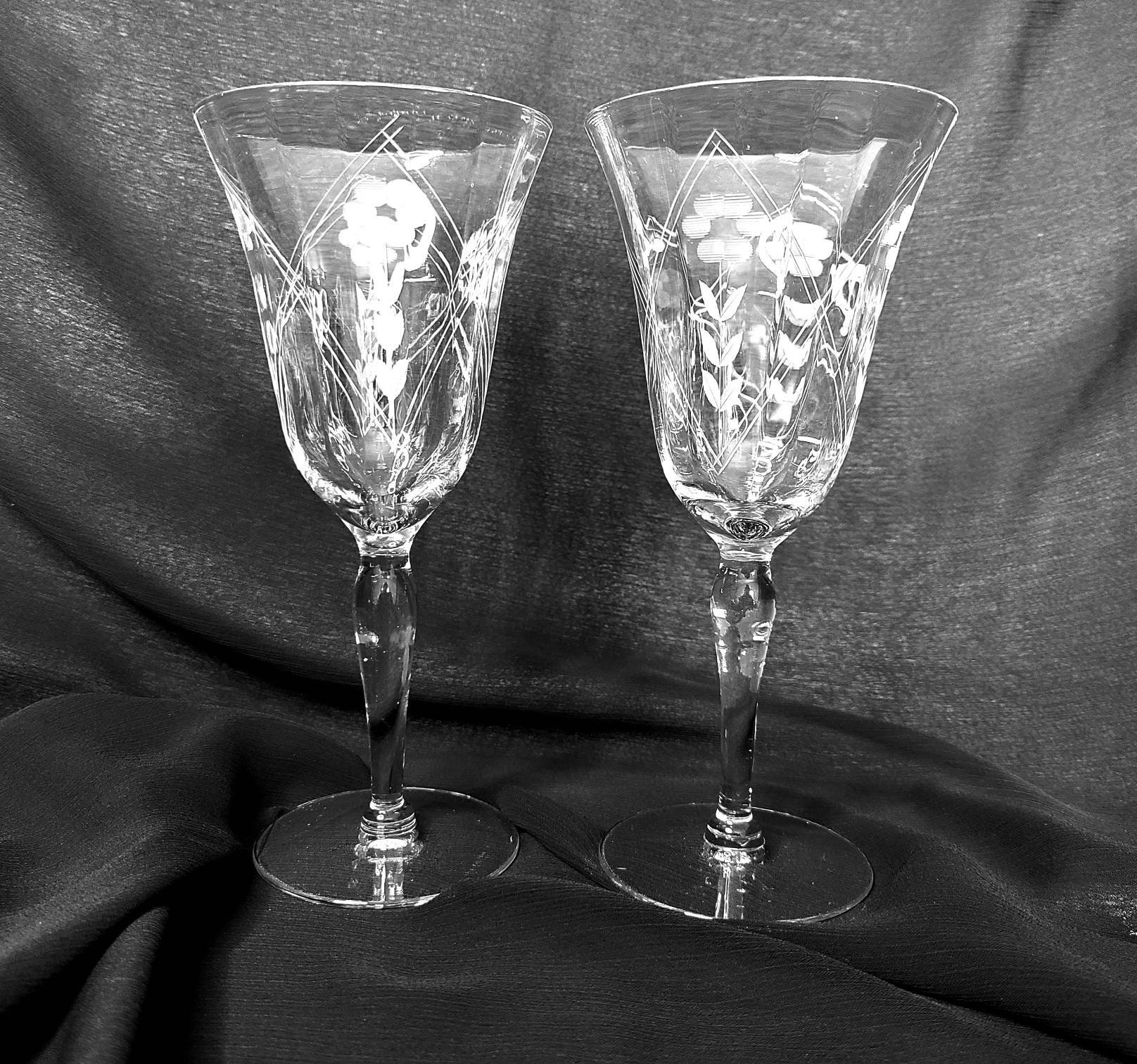 Daisy Etched Stemware. Daisy With Long Stem Wheel Cut Stemware. Vintage