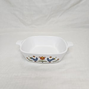 Vintage Corning Ware Casserole Dishes with Pyrex Glass Lids Country Festival P41