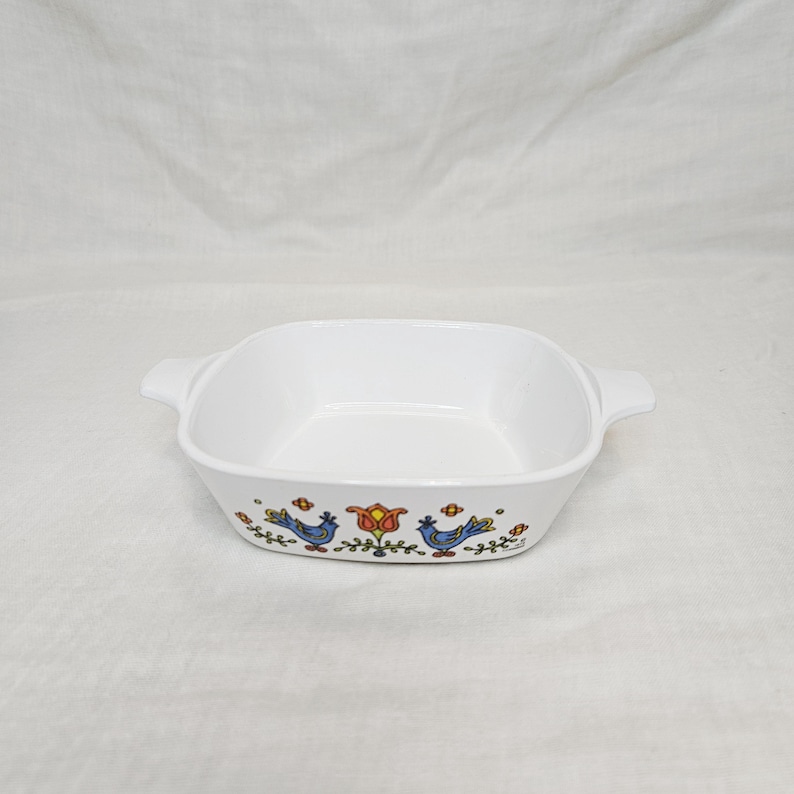 Vintage Corning Ware Casserole Dishes with Pyrex Glass Lids Country Festival P41