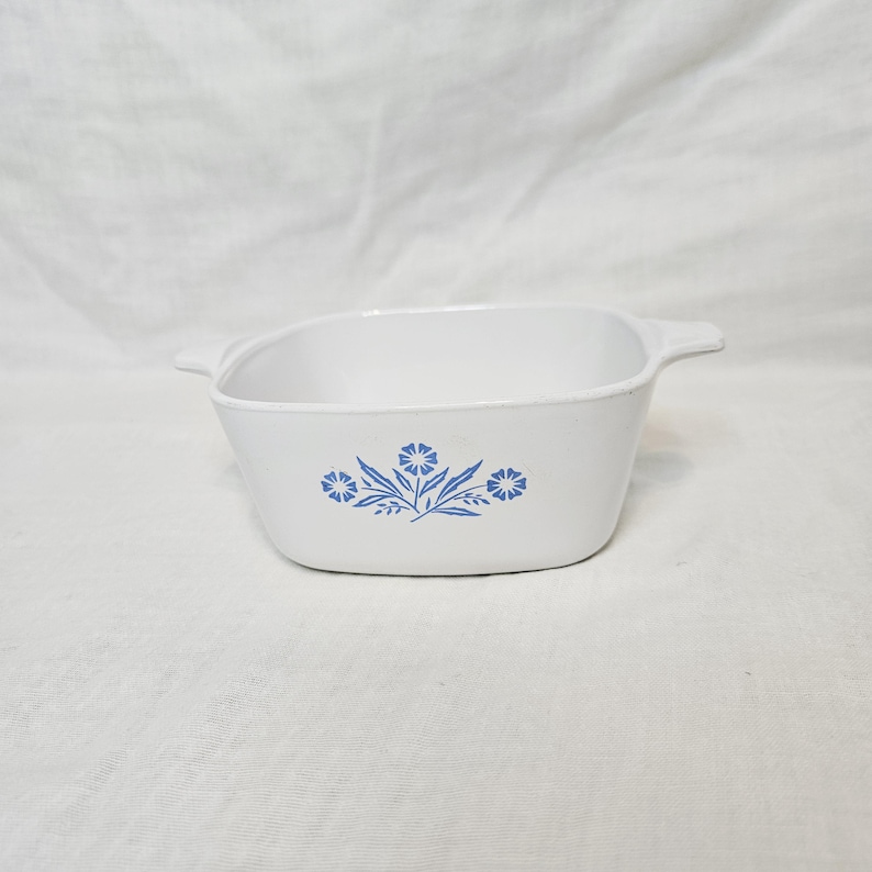 Vintage Corning Ware Casserole Dishes with Pyrex Glass Lids Cornflower P-43-B