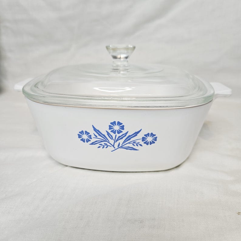 Vintage Corning Ware Casserole Dishes with Pyrex Glass Lids Cornflower P-1 1/2-B