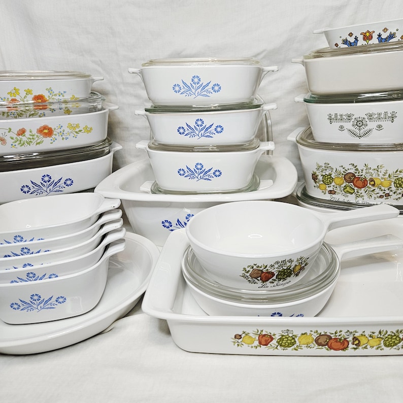 Vintage Corning Ware Casserole Dishes with Pyrex Glass Lids image 1