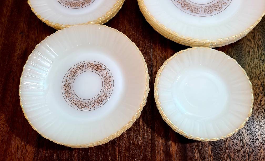 Termocrisa Milk Glass Dish Set. Milk Glass Dish Set. Termocrisa Milk