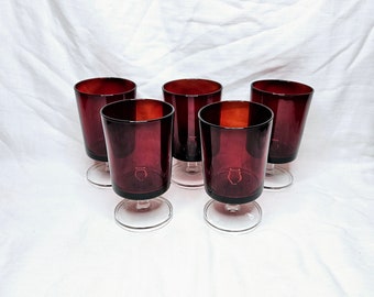 Luminarc Cavalier Ruby Red Wine Glasses with Clear Stems. Ruby Red Glassware. Set of 5 Ruby Red Stemware. Vintage Red Glassware.