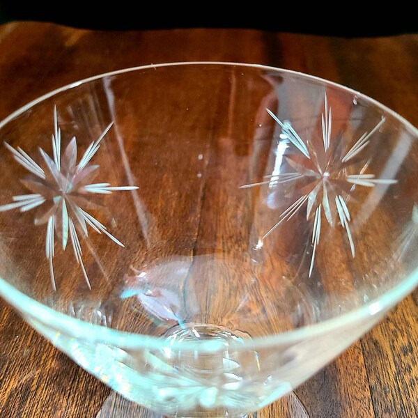 Wheel Etched Starburst Champagne Glass, Etched Starburst Coupe Glass