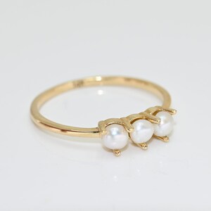 14k Solid Gold Natural Pearl Ring, Real Gold Three Pearl Ring, June Birth Stone, Handmade Premium Fine Jewelry For Her bild 4