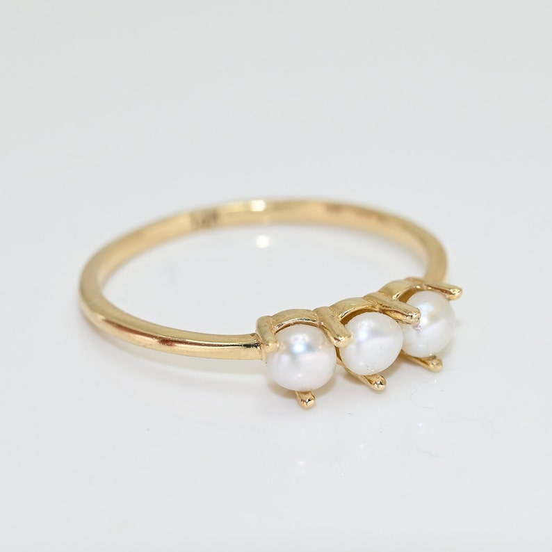 14k Solid Gold Natural Pearl Ring, Real Gold Three Pearl Ring, June Birth Stone, Handmade Premium Fine Jewelry For Her bild 4