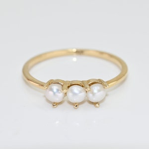 14k Solid Gold Natural Pearl Ring, Real Gold Three Pearl Ring, June Birth Stone, Handmade Premium Fine Jewelry For Her bild 2