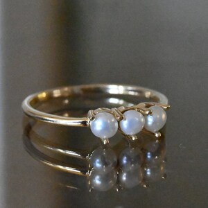 14k Solid Gold Natural Pearl Ring, Real Gold Three Pearl Ring, June Birth Stone, Handmade Premium Fine Jewelry For Her bild 7
