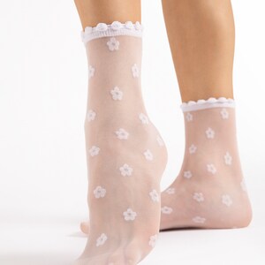 Chaussettes soyeuses pour femmes 15 AVRIL DEN Chaussettes à motifs belle création artistique image 4