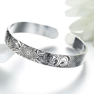 Tibetan Lotus Bangle. Bracelet silver - titanium