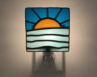Stained Glass Sunset Night Light – Sun Over Water Tiffany-Style Light.