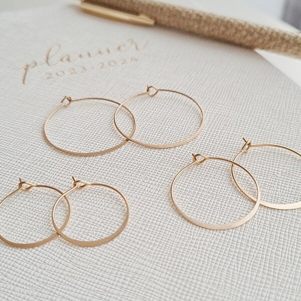 Round hoop earrings gold-colored / made of brass / a pair of earrings / simple design / diameter selectable