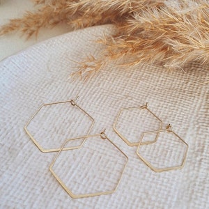 Hexagon hoop earrings gold colored / hammered brass / a pair of earrings / simple design / creative gift image 5