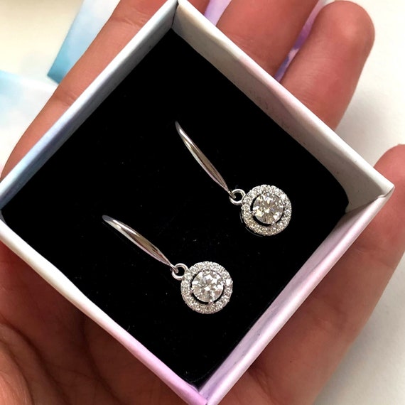 Female diamond deals earrings