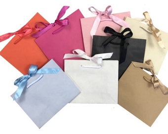 Medium Ribbon Tie Party Gift Bags With Rope Handles - Birthday / Boutique Bag