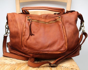 Italian Leather Hobo Bag: Soft Leather Shoulder Handbag