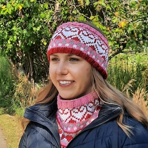 Amara, NECK WARMER, knitting pattern, adult, hearts, fair isle, colorwork, scarf, cowle, icelandic, norwegian, seamless, knit in the round