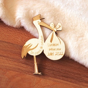 Wooden magnet for pregnancy announcement stork to be personalised