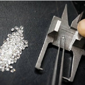 Recycled Natural White Diamonds Melee | SI2 Quality GH Color | Excellent Cut Round Shape | 1.3mm-3mm Available image 3