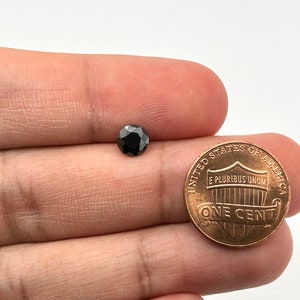 0.95 Carat Loose Untreated Natural GIA Certified - Round Brilliant Cut Black Diamond