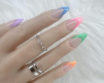 Set di unghie finte riutilizzabili dipinte a mano "Taste the Rainbow" - Punte arcobaleno colorate, gel di qualità professionale, da applicare con adesivo o colla.