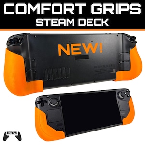 Op de afbeelding: Zwarte Steam Deck-console met oranje Comfort Grips. De grips bevinden zich aan de achterkant en zijkanten van de console. Het woord "NEW!" is in het oranje op de achterkant van de console gedrukt. De woorden "COMFORT GRIPS STEAM DECK" staan bovenaan de afbeelding.
