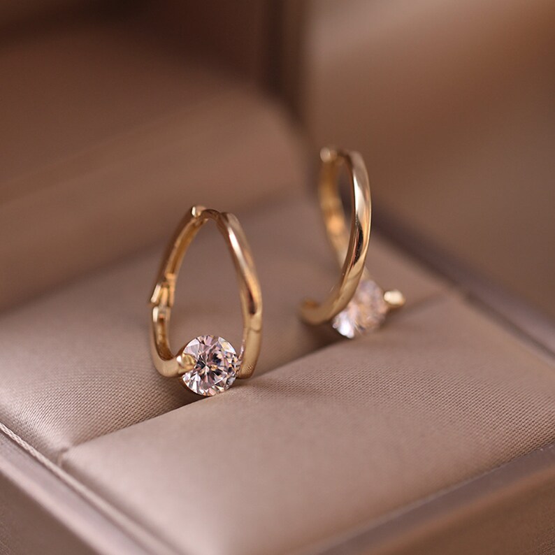 2022 new trendy autumn and winter Korean earrings net red earrings female new zircon earrings