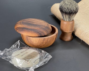 Ensemble de rasage personnalisé fait main en bois de chêne, kit de rasage, bol, tasse, blaireau, blaireau, savon, gâteau, rondelle pour homme, cadeau de vacances du nouvel an, noël