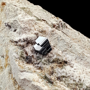 Top Anatase on matrix - Kharan, Pakistan