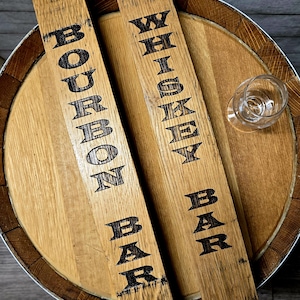 Bord met bourbonvatstaaf