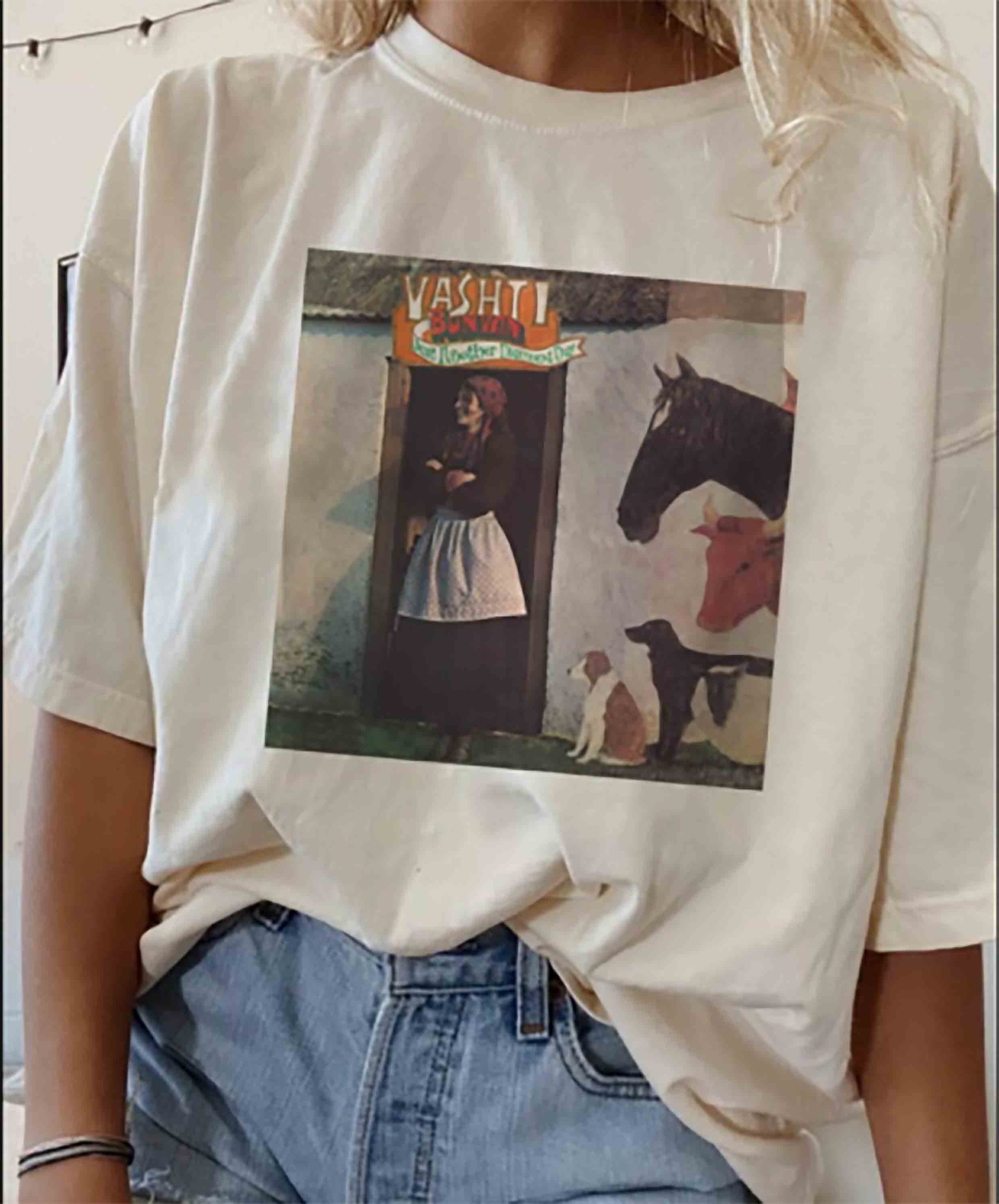 Discover Vashti Bunyan Unisex T-shirt