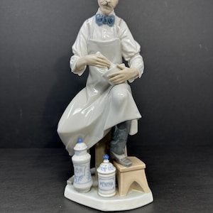 Rare Lladro Pharmacist Figurine Model 4844 | 12” Spanish Porcelain Sculpture | 1971-1974 Third Gen Mark | Retired in 1985 | Collector Gift