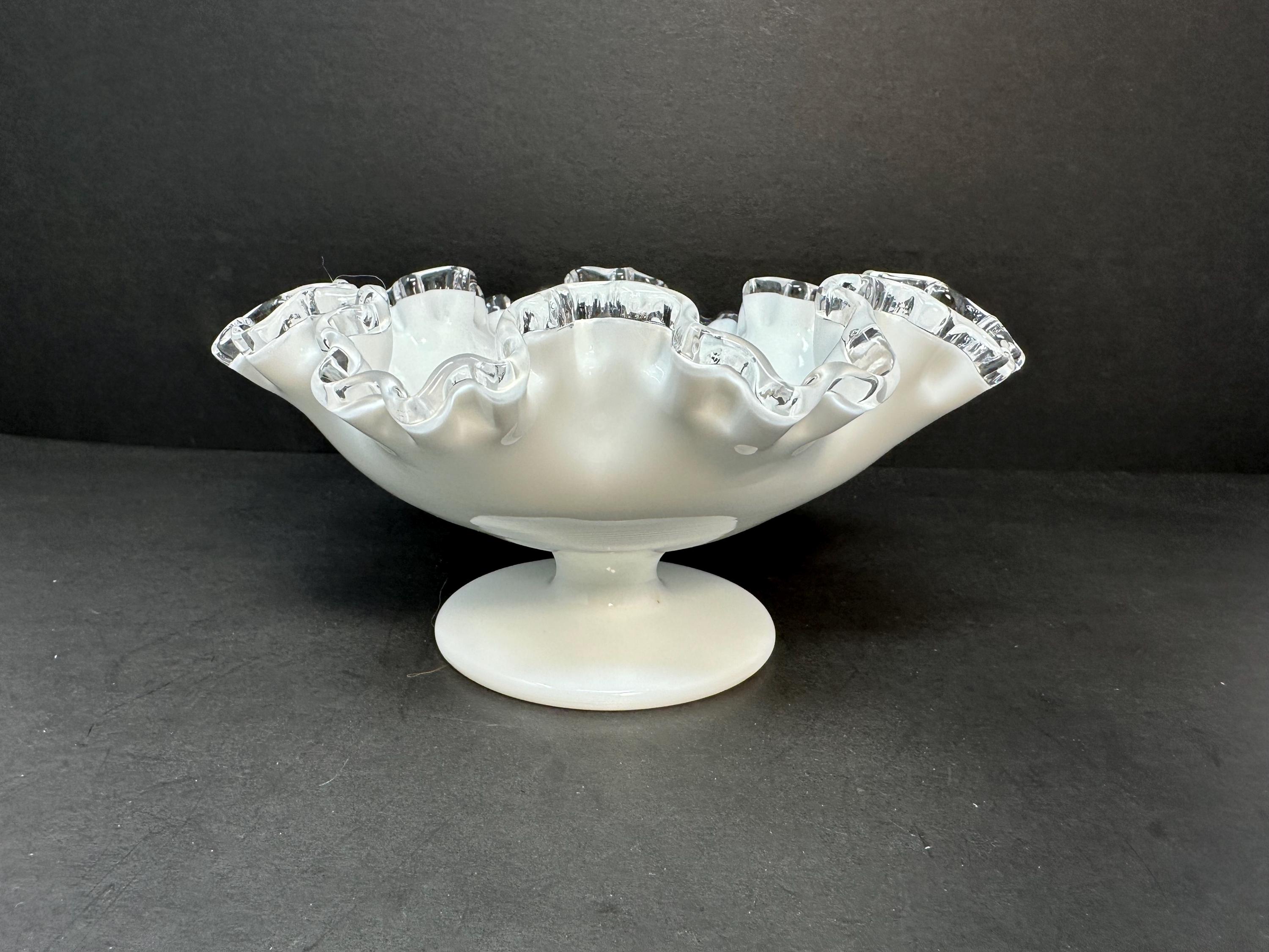 Fenton シルバークレスト　コンポート Vintage Fenton Silver Crest Low Footed Comport, 8” Diameter Milk