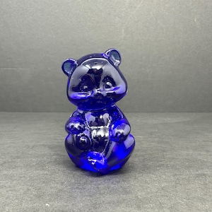 Charming Fenton Baby Bear Figurine in Rare Cobalt Glass – Vintage 2.75-Inch #5251 – Handmade in the USA (2000–2001) – Perfect for Collectors
