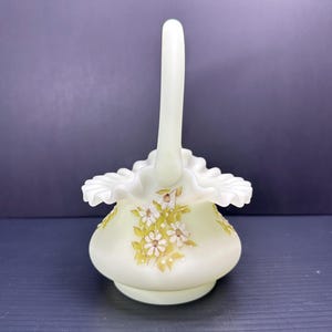 Rare Fenton 7437-DC Daisies on Custard Satin Basket, 8” Hand-Painted Vintage Collectible Signed by Beth Wilcox UV Reactive Glass