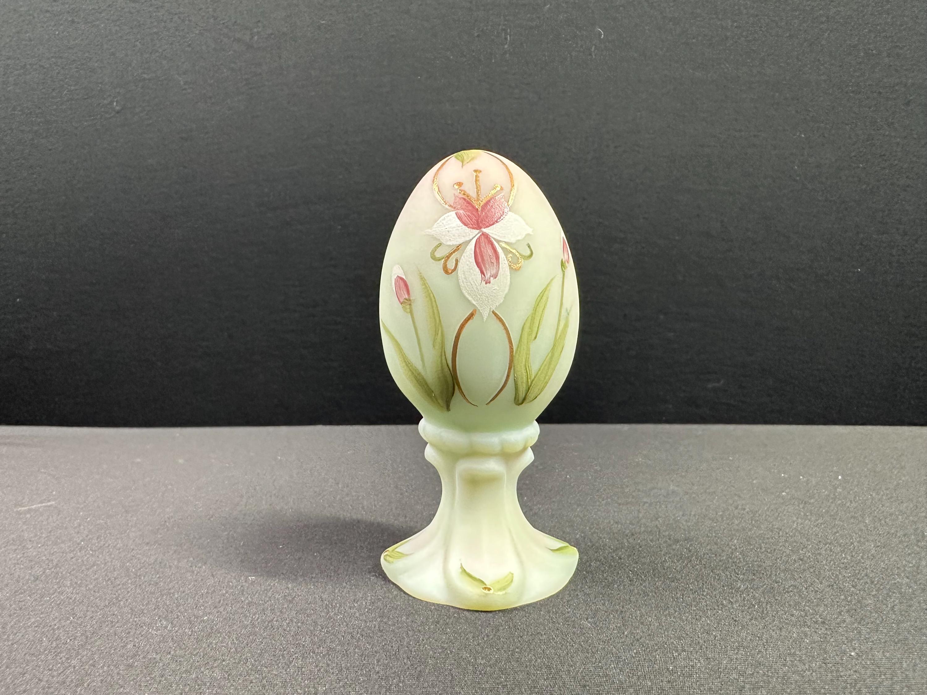 米国フェントン社ウランガラスのイースターエッグ2個（共箱付） 米国