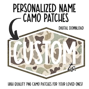 Może przedstawiać: Cyfrowy obraz do pobrania z naszywką z wzorem kamuflażu. Słowo "CUSTOM" jest w kolorze białym. Tekst "PERSONALIZED NAME CAMO PATCHES" i "DIGITAL DOWNLOAD" znajdują się na górze. Na dole znajduje się tekst "HIGH QUALITY PNG CAMO PATCHES FOR YOUR LOVED ONES!"