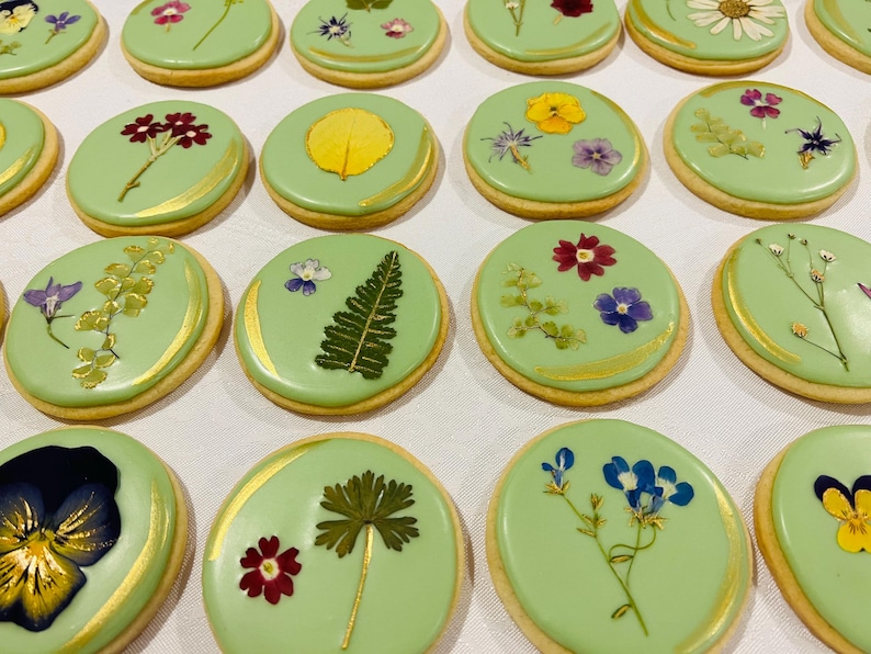 Pressed Flower Wedding Cookies with Gold Detailing image 5