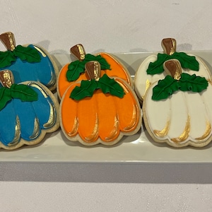 Beautiful Fall Pumpkins with Gold Accents Decorated Sugar Cookies, Fall Cookies, Thanksgiving Cookies, Thanksgiving Favors, Party Cookies
